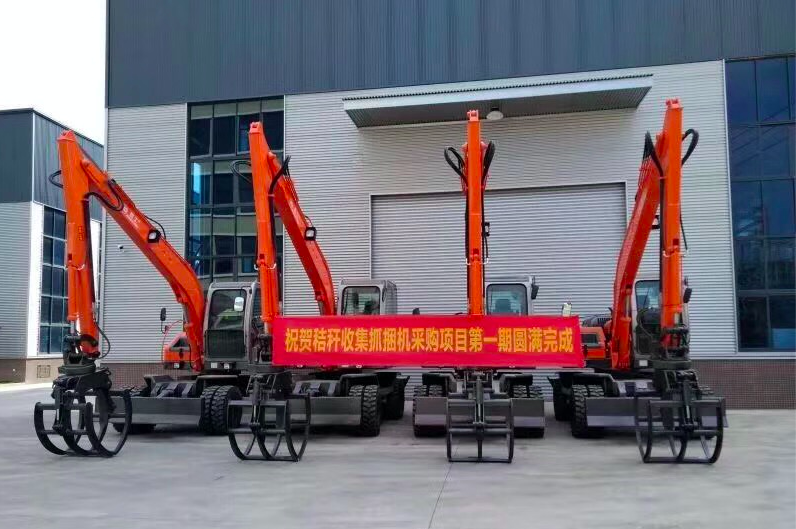 Wheel excavator straw grabber